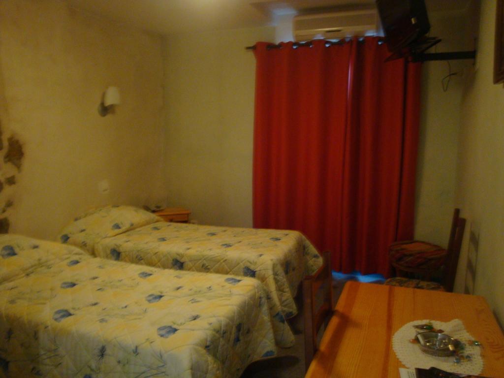 Le Bilboquet Hotel Le Puy-en-Velay Phòng bức ảnh